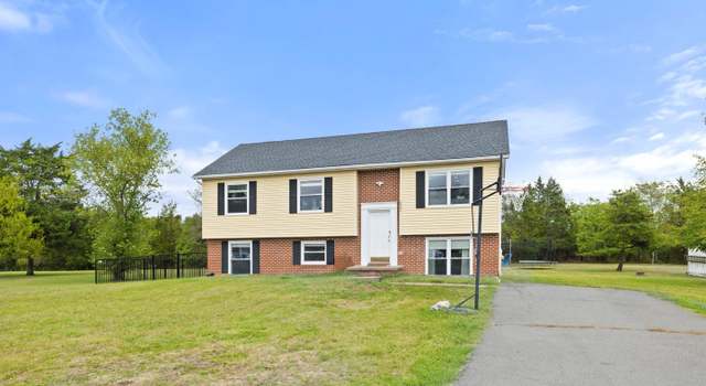 Photo of 6947 Maplewood Dr, Bealeton, VA 22712
