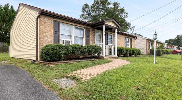 Photo of 133 Country Park Dr, Winchester, VA 22602