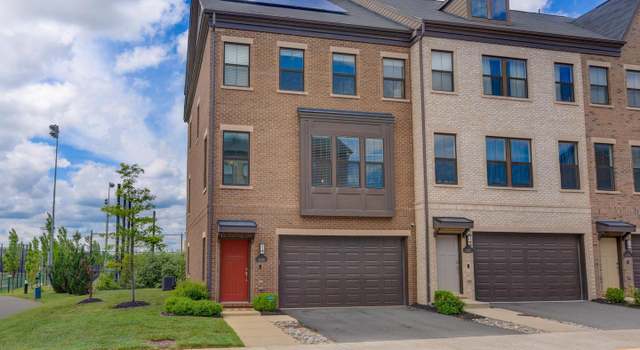 Photo of 3098 Alan Shepard St, Herndon, VA 20171