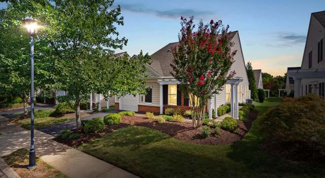 Property at 44444 Oakmont Manor Sq, Ashburn, VA 20147, 2 beds, 2 baths
