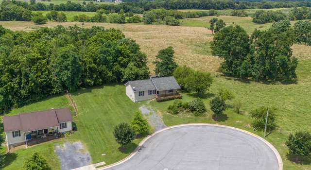 Photo of 451 N Summit Ave, Woodstock, VA 22664