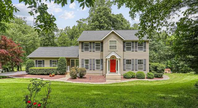 Photo of 10250 Royal Saint Andrews Pl, Ijamsville, MD 21754