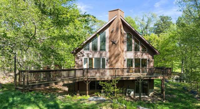 Photo of 2107 Lenape Ter, Canadensis, PA 18325