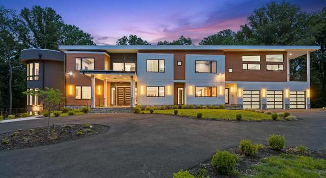 Photo of 2209 Hunter Mill Rd, Vienna, VA 22181