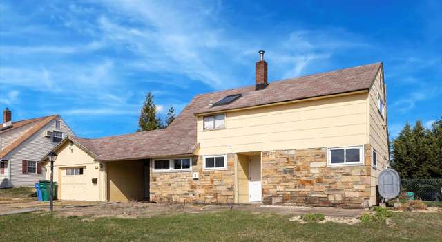 Photo of 2 Granite Rd, Levittown, PA 19057