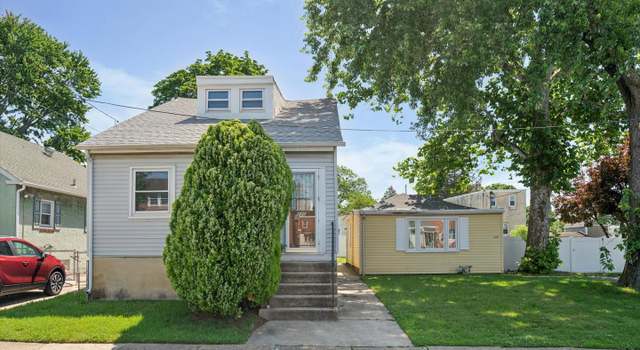 Photo of 228 Carre Ave, Essington, PA 19029