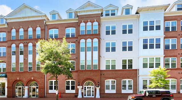 Property at 4950 Brenman Park Dr #111, Alexandria, VA 22304, 1 bed, 1.5 baths