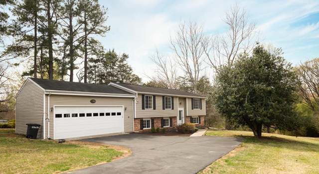 Property at 1126 Riva Ridge Dr, Great Falls, VA 22066, 4 beds, 3 baths