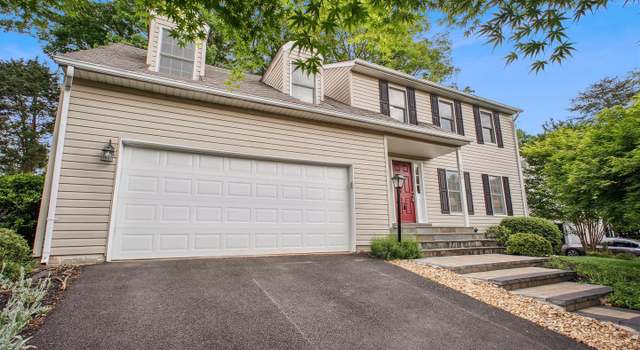 Photo of 11444 Tanbark Dr, Reston, VA 20191