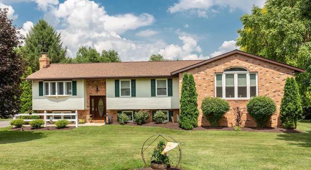 Photo of 838 Chanter Dr, Westminster, MD 21157
