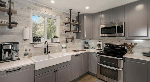 Photo of 4008 Gibbs St, Alexandria, VA 22309