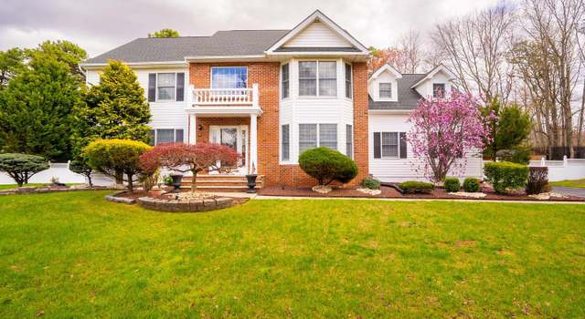 Photo of 3 Clark Ct, Monroe Township, NJ 08831