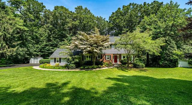 Photo of 152 Saint Johns Dr, Glen Mills, PA 19342