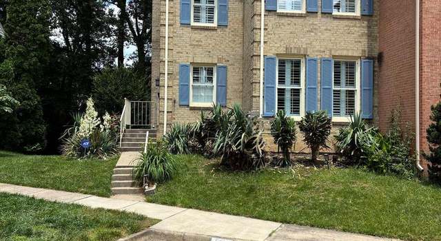Photo of 5431 Plymouth Meadows Ct, Fairfax, VA 22032