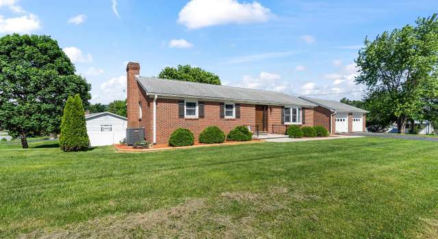 Photo of 242 Linden Ave, Mercersburg, PA 17236