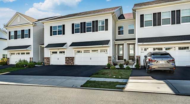 Property at 137 Knock Hill Dr, Royersford, PA 19468, 3 beds, 3.5 baths