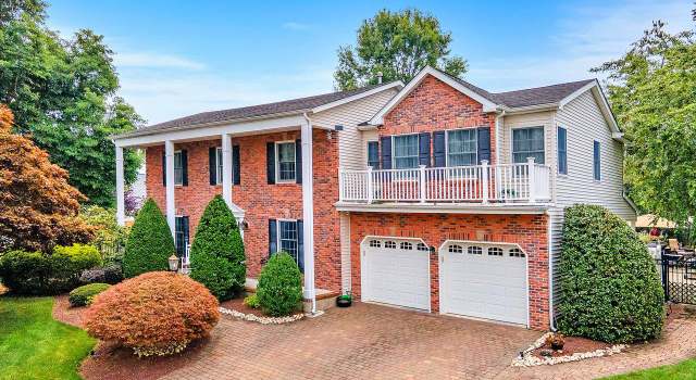 Photo of 8 Libby Dr, Monmouth Junction, NJ 08852