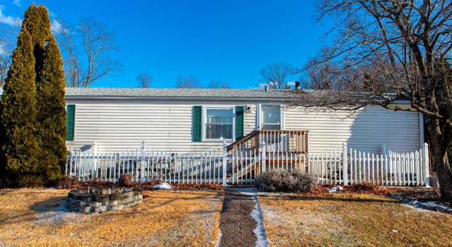 Photo of 2 Evergreen Dr, Quakertown, PA 18951