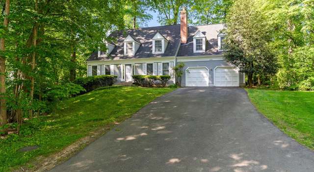 Photo of 5230 Lindsay St, Fairfax, VA 22032