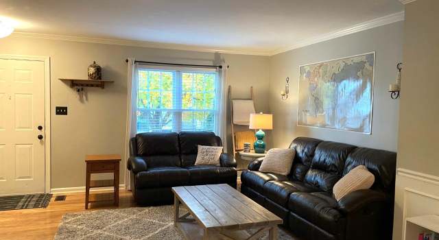 Photo of 105 Connery Ter SW, Leesburg, VA 20175