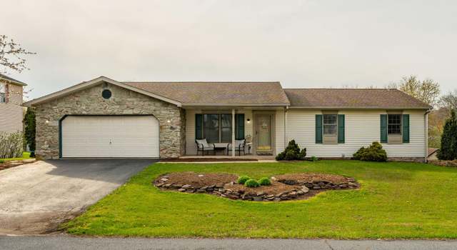 Photo of 149 Country Dr, Denver, PA 17517
