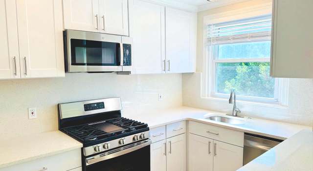 Photo of 442 E Slocum St, Philadelphia, PA 19119