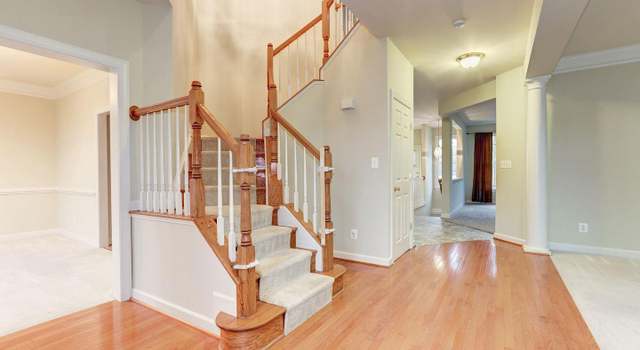 Photo of 9 Catawba Manor Ct, Clarksburg, MD 20871