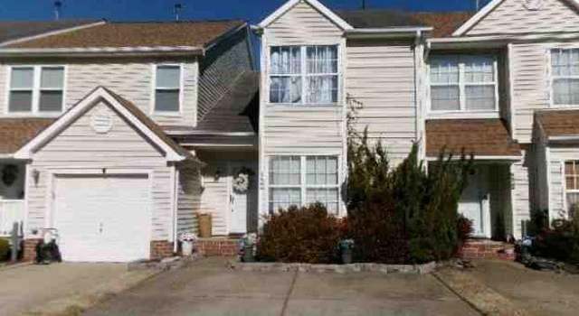 Photo of 124 River Walk Ct, Hampton, VA 23669