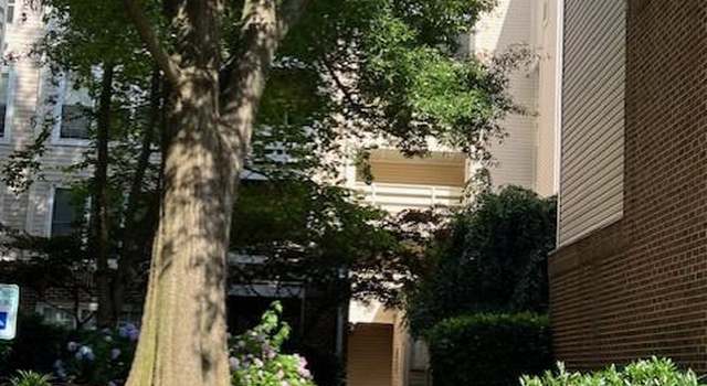 Photo of 240 S Reynolds St #102, Alexandria, VA 22304