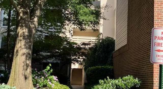 Photo of 240 S Reynolds St #102, Alexandria, VA 22304