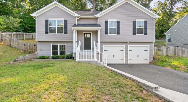 Photo of 10 Howard Cir, Fredericksburg, VA 22405