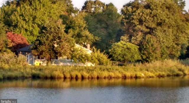 Photo of 406 Deale Rd, Tracys Landing, MD 20779
