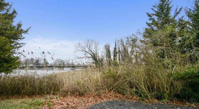 Photo of 406 Deale Rd, Tracys Landing, MD 20779