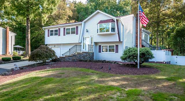 Photo of 17 Lake Dr, Roosevelt, NJ 08555