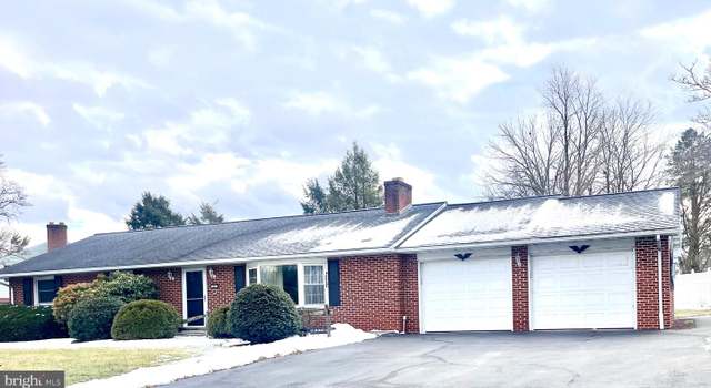Photo of 63 Meadow Ln, Smoketown, PA 17576