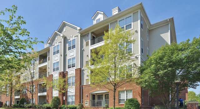 Photo of 4850 Eisenhower Ave #203, Alexandria, VA 22304
