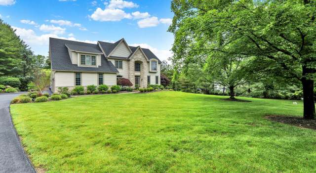 Photo of 12 Fox Glen Dr, Reading, PA 19608