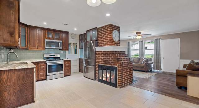 Photo of 7407 Falmouth St, Springfield, VA 22150