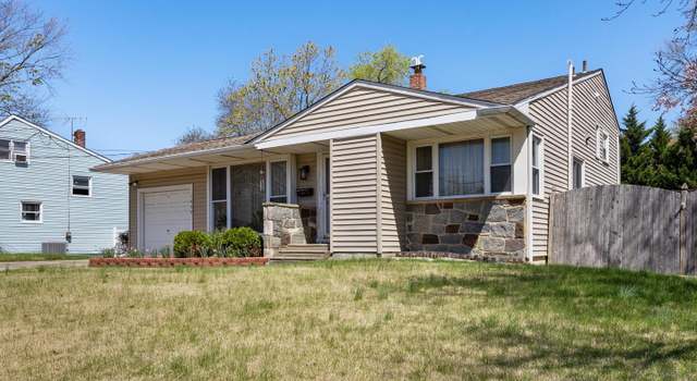 Photo of 1608 S Bowling Green Dr, Cherry Hill, NJ 08003