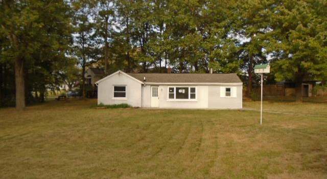 Photo of 8206 Holly Rd, Clearwater Beach, MD 21226
