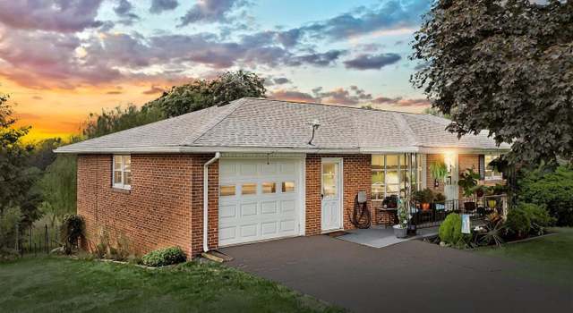 Photo of 240 N Main St, York New Salem, PA 17371