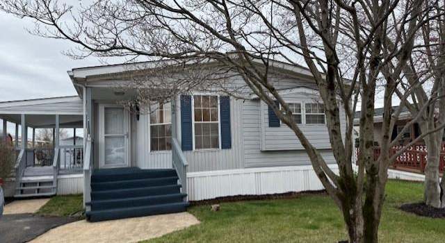 Photo of 32 Lee Dr, Wilmington, DE 19808