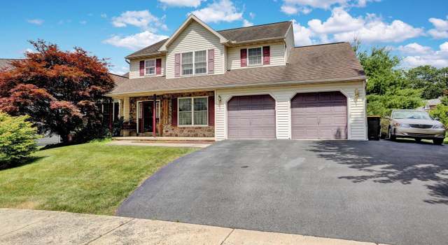 Photo of 106 N Rosewood Ct, Wernersville, PA 19565