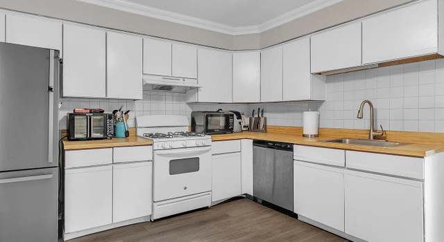 Photo of 707 Bounty Ct, Toms River, NJ 08753