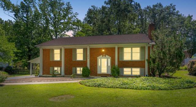 Photo of 303 Camden Dr, Fredericksburg, VA 22405