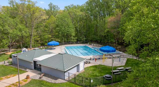 Photo of 11612 Sourwood Ln, Reston, VA 20191