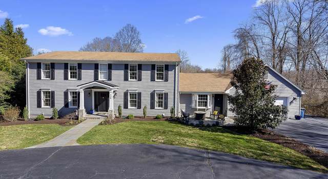 Photo of 130 Lakeland Dr, Sterling, VA 20164