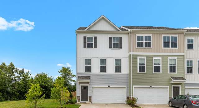 Photo of 401 Snowberry Ln, Fredericksburg, VA 22405