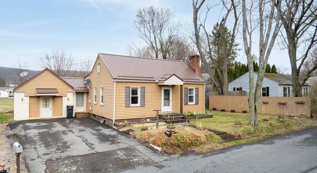 Photo of 139 Kimport Ave, Boalsburg, PA 16827