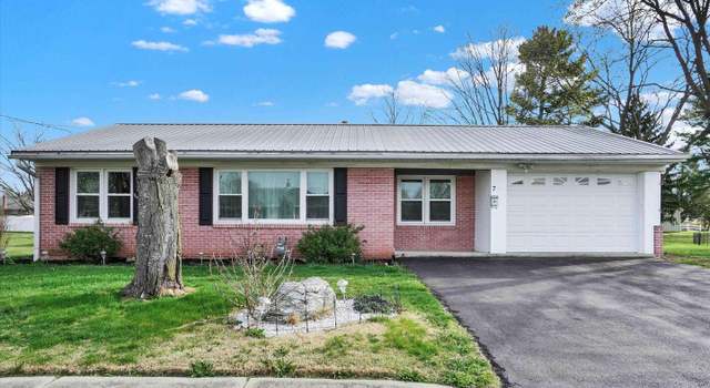 Photo of 7 Willow Run Rd, Dover, PA 17315